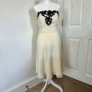 Women's White and Black Vintage Early 2000s Strapless Dress